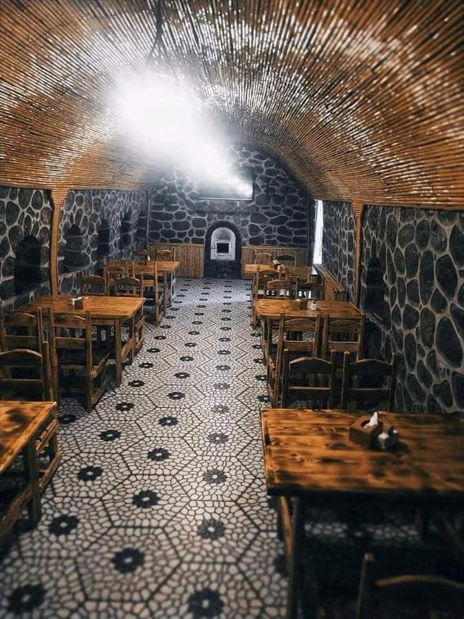 Zangezur Hotel Goris Bagian luar foto