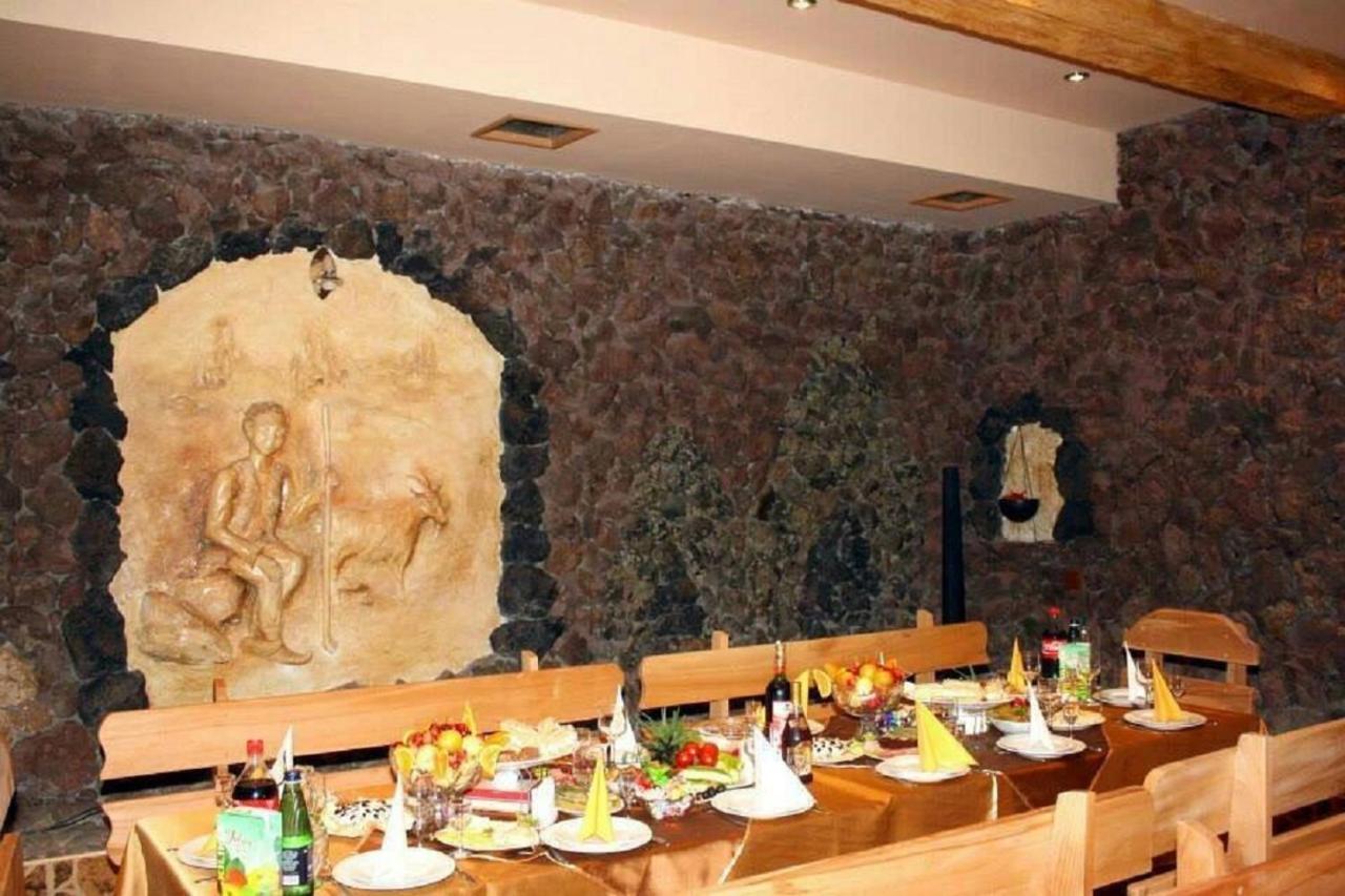 Zangezur Hotel Goris Bagian luar foto